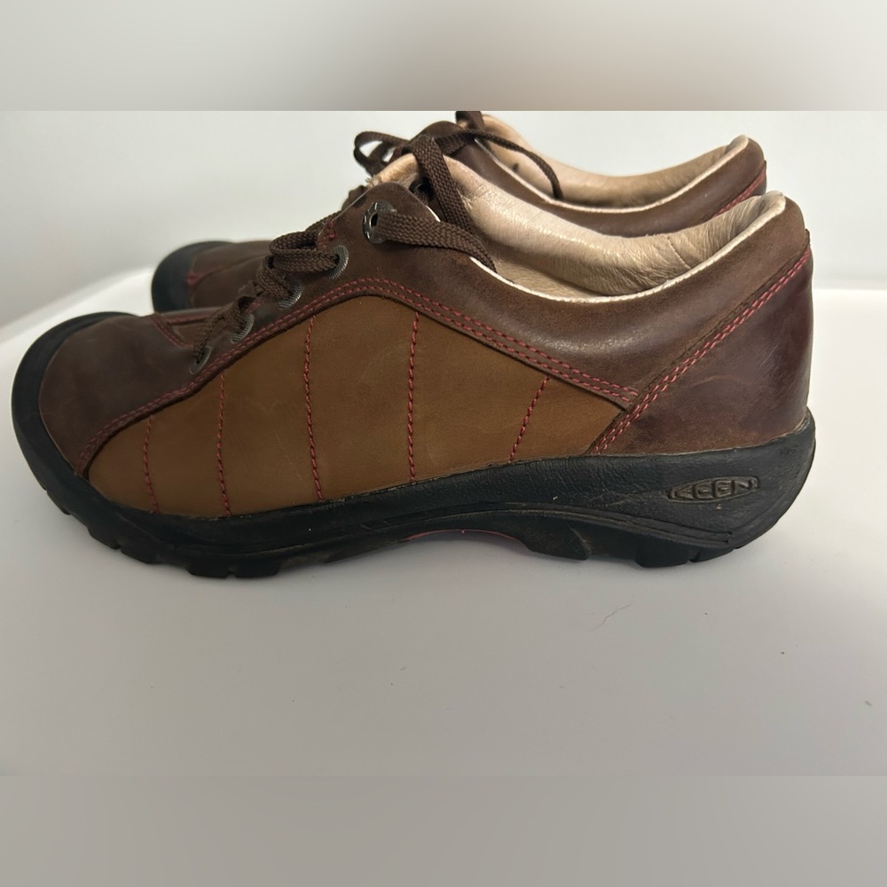 Keen Brown Leather Lace-Up Casual Slip-Ons with Red Stitching